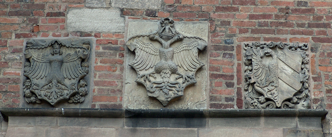 Wappen über dem Tor