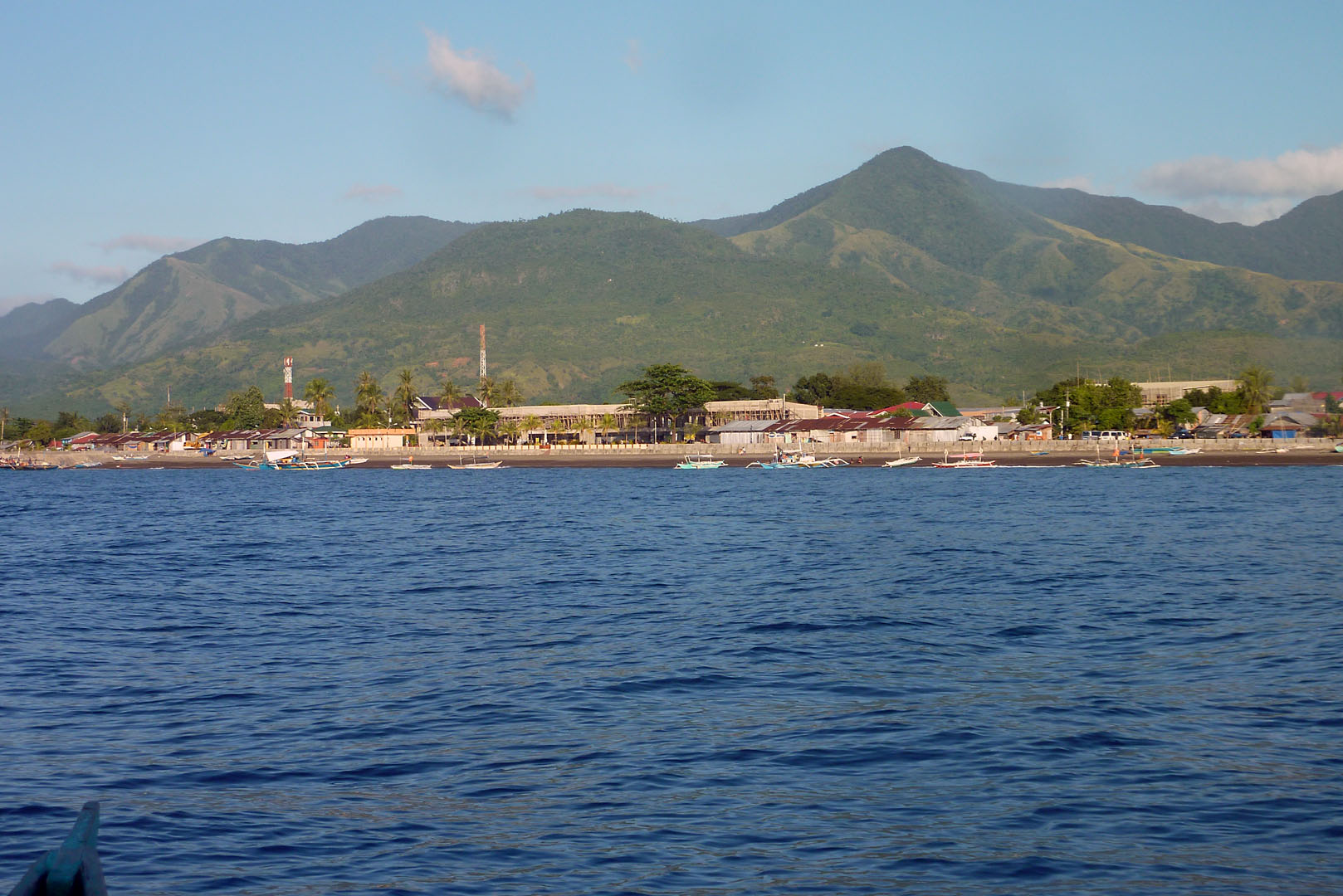 Blick auf den Hafen von Culasi