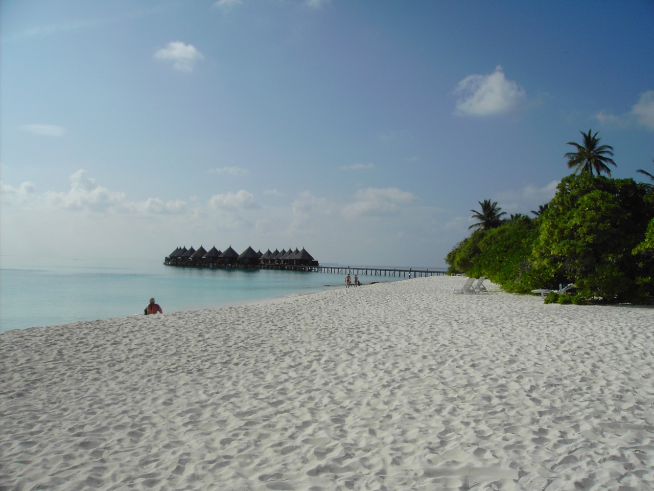 Lagune mit Wasserbungalows