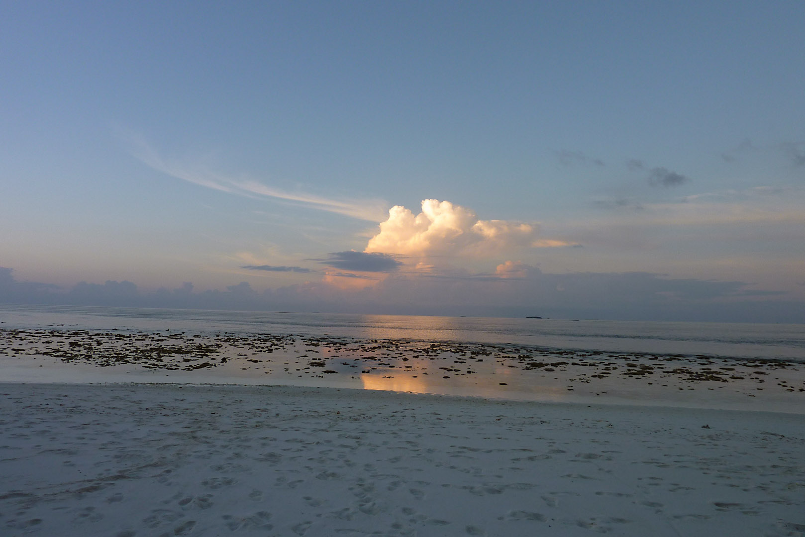 Sonnenuntergang bei Ebbe