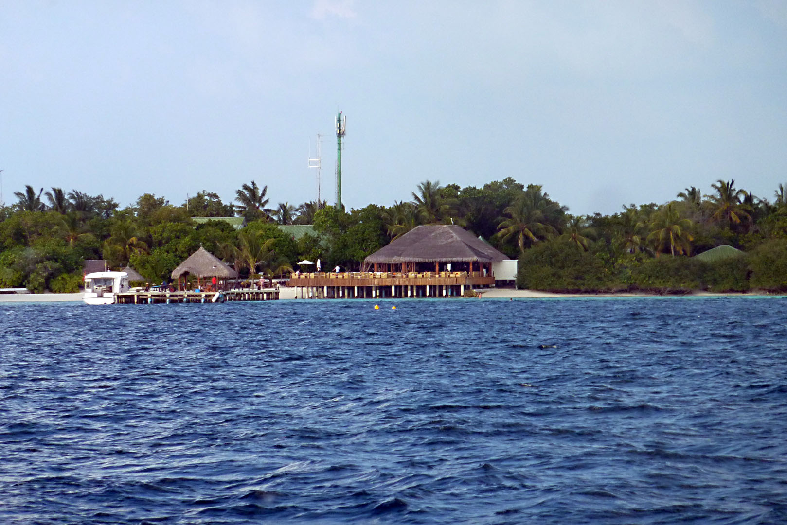 Blick zur Insel vom Boot