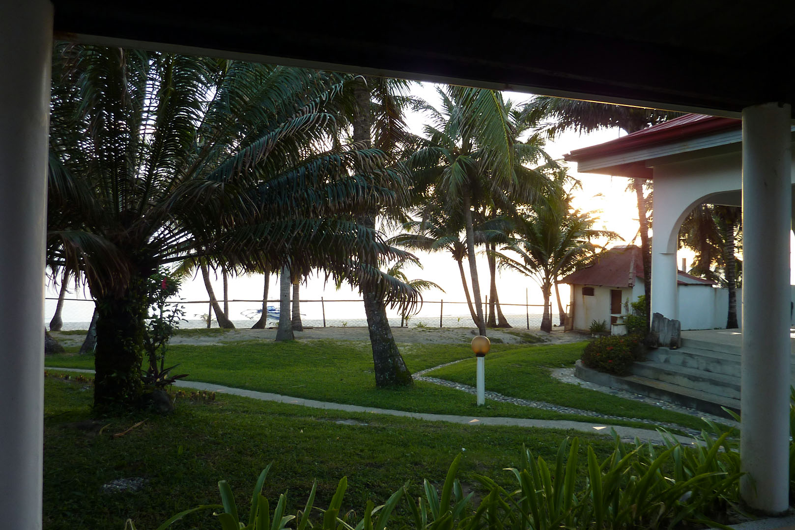 Blick von unserem Zimmer aufs Meer