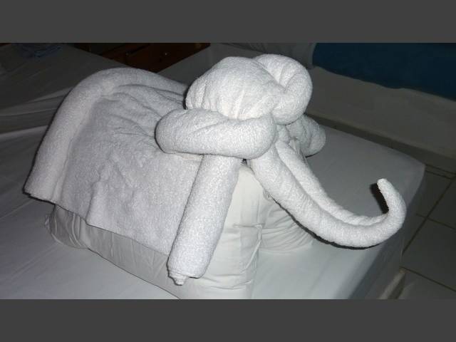 Elefant als Bettschmuck
