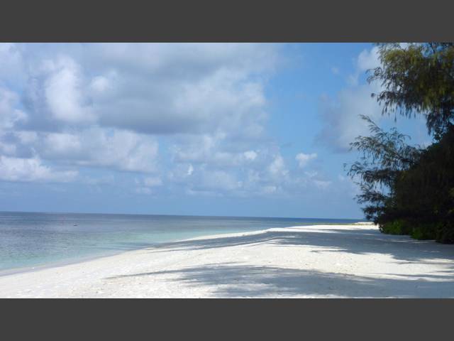 Strand ca. bei Bungi 130