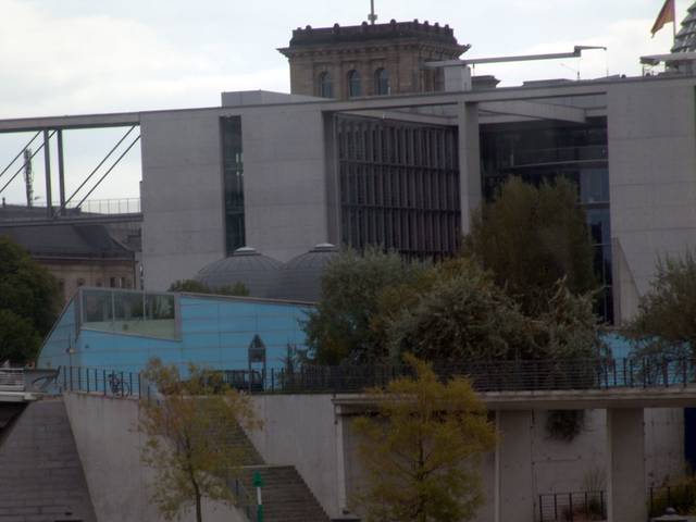 Kindergarten im Bundestag aka "Dolly Buster"