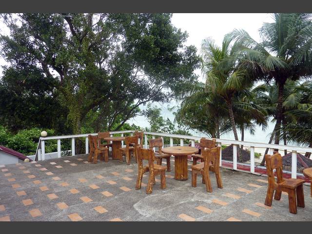 Bar im Phaidon mit Blick aufs Meer