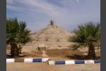Pyramide vor dem Hotel - In Ägypten quasi Pflicht :-)